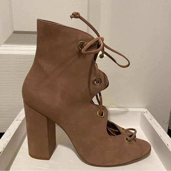Steve Madden Carusso Tan Peep Toe Lace Up Heeled Bootie Size 8 - Picture 6 of 14
